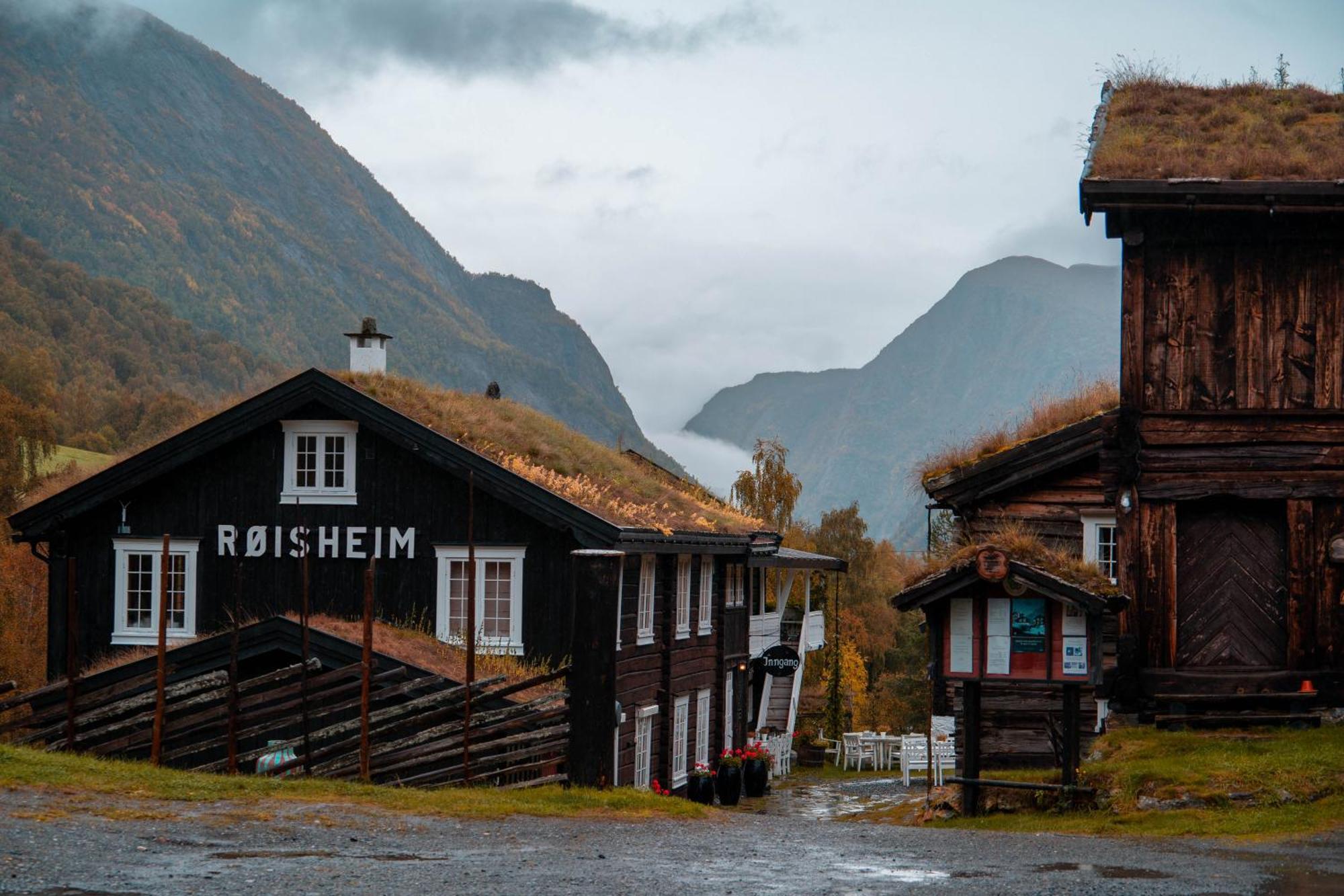 Roisheim Hotel & Skysstasjon Lom Luaran gambar